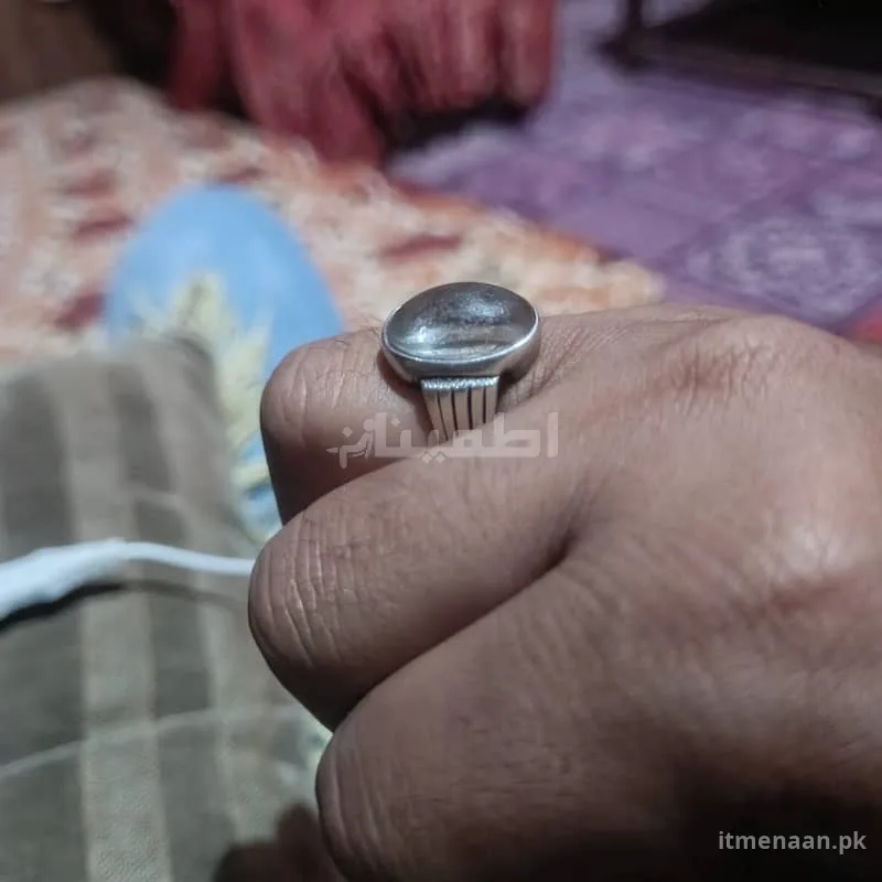 Genuine Durr-e-Najaf Silver Ring in Excellent Condition – Akbar Road, Okara — photo 2 of 2